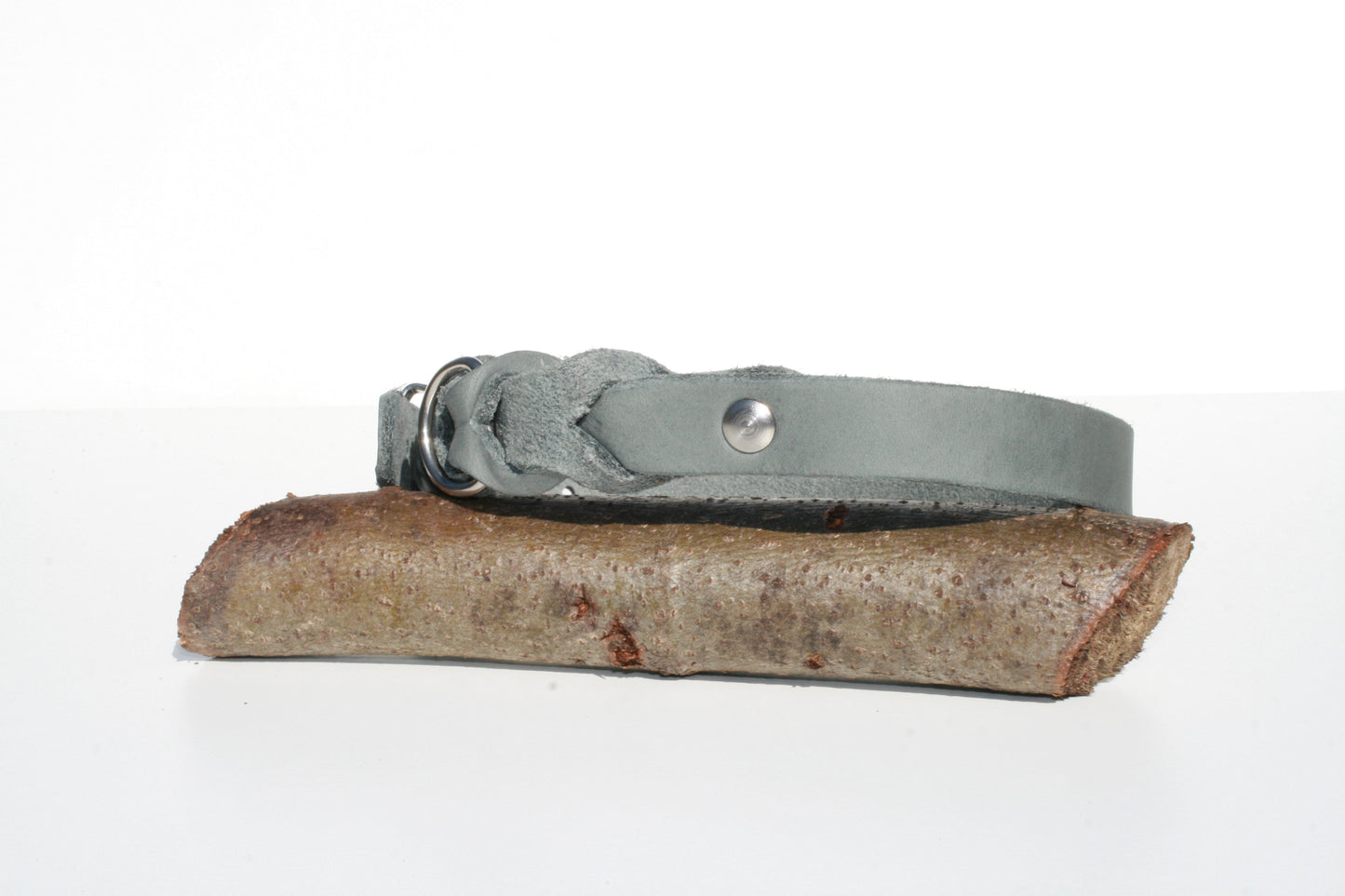Hundewohl - Fettleder Halsband teilgeflochten / Messing Beschläge 20mm Breite